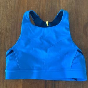 Brooks Drive 3 pocket sports bra